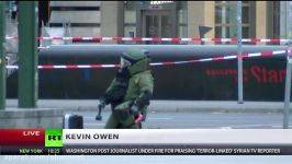 Bomb disposal police cordon off Berlin square following alert