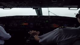 فرود بویینگ ۷۳۷ در هوای ابری