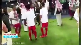 لحظه سقوط تماشاگران کویتی روی سکوهای ورزشگاه