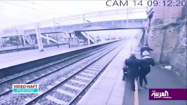 لحظه نفس گیر نجات مرد خودکشی زیر قطار سریع السیر