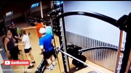 Khi Dân Gym Dùng Tạ Nói Chuyện