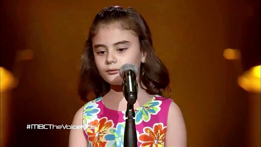 ریمی بندلی   گریه دختر سوری در مسابقه خوانندگی أحلی صوت کلیپ رحمان