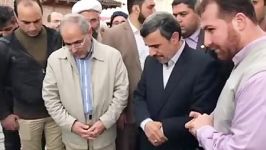 ادای احترام دکتر احمدی نژاد به مقام شامخ شهید مدافع حرم