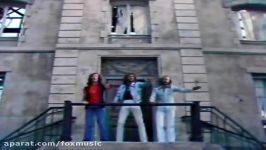 آهنگ معروف Stayin alive گروه Bee Gees