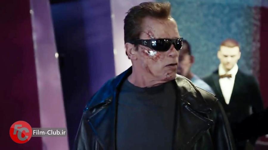 دوربین مخفی آرنولد در نقش Terminator مردم را میترساند