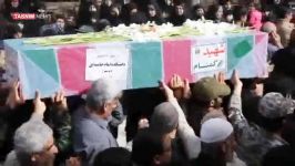 تشییع پیکر پاک ۵ شهید گمنام بر روی دستان مردم سوگوار بوشهر