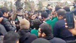 مرثیه سرایی حاج محمود کریمی در لحظات خاکسپاری