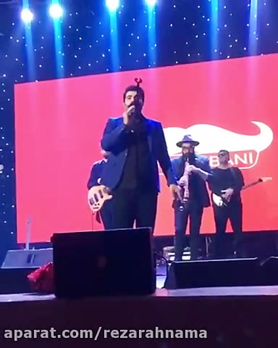 Behnam Bani  Fasle Bahar اجرای آهنگ فصل بهار ناصر عبدالهی توسط بهنام بانی