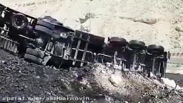 واژگونی تانکر حامل نفت کوره در محور جم به فیروز آباد